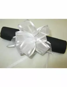 6 bílých organzových stahovacích mašlí 10 cm