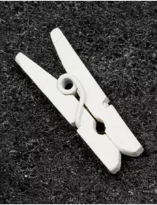 10 mini bílých dřevěných kolíčků 2,5 cm