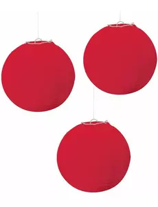3 červené lampiony