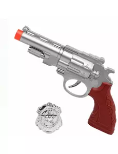 Stříbrná pistole s policejním odznakem