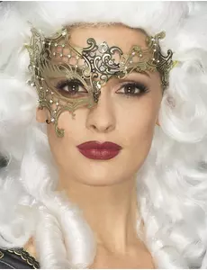 Sexy zlatá kovová vlčí žena